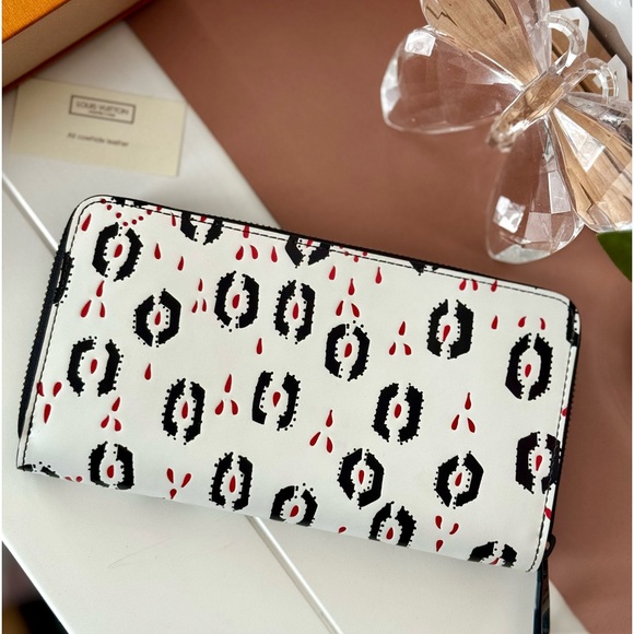 Louis Vuitton Limited Edition Zippy Wallet - Picture 4 of 12